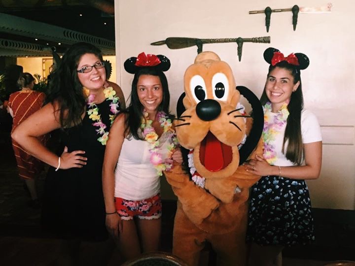 Get the inside scoop on Disney dining!